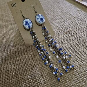 NWT Earthbound Trading Blue and White Ceramic Beaded Dangle Earrings